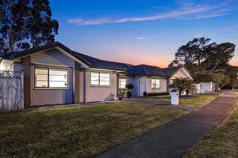 Photo of property in 94 Oakway Drive, Schnapper Rock, Auckland, 0632