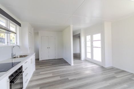 Photo of property in 61 Cambridge Terrace, Kaiti, Gisborne, 4010