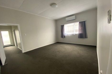 Photo of property in 14 Yale Road, Mount Cook, Wellington, 6021