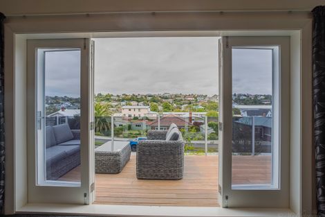 Photo of property in 16 Grasmere Street, Waimataitai, Timaru, 7910