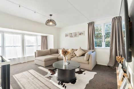 Photo of property in 21 Hadfield Crescent, College Estate, Whanganui, 4500