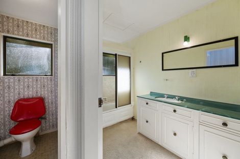 Photo of property in 67 Wakeman Road, Acacia Bay, Taupo, 3330