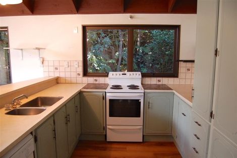 Photo of property in 27 Burns Road, Hospital Hill, Napier, 4110