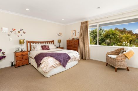 Photo of property in 14 Stranraer Crescent, Wattle Downs, Auckland, 2103