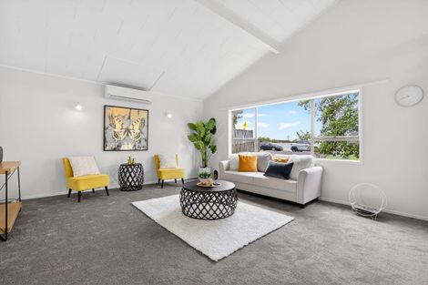 Photo of property in 86 Stanmore Bay Road, Stanmore Bay, Whangaparaoa, 0932