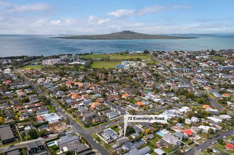 Photo of property in 72 Eversleigh Road, Belmont, Auckland, 0622
