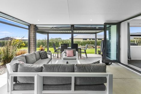 Photo of property in 9 Ruapai Drive, Levin, 5571