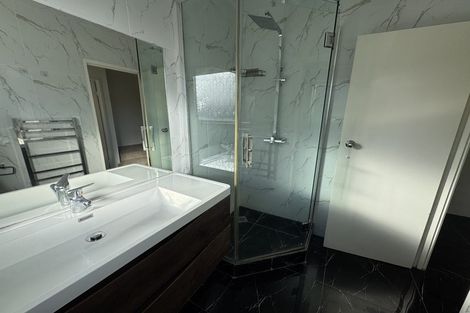 Photo of property in 575 East Coast Road, Browns Bay, Auckland, 0630