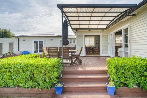 Photo of property in 126 High Street, Bulls, 4818