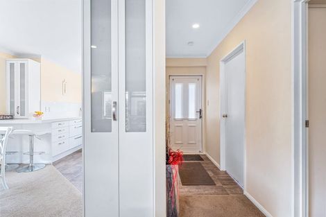 Photo of property in 28 Dan Tori Place, Orewa, 0931