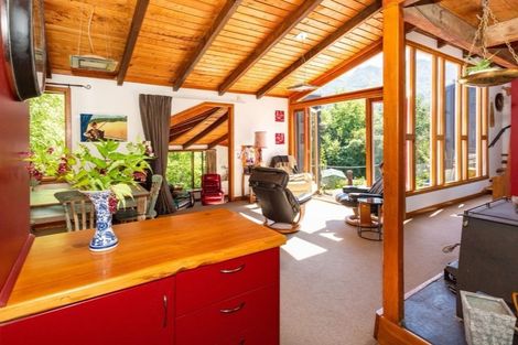 Photo of property in 189 Main Road, Allandale, Lyttelton, 8971