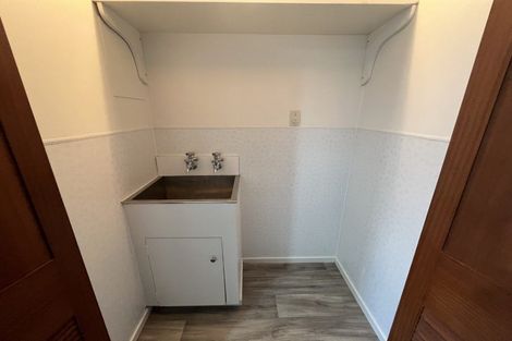 Photo of property in 6 Tiraumea Street, Palmerston North, 4410