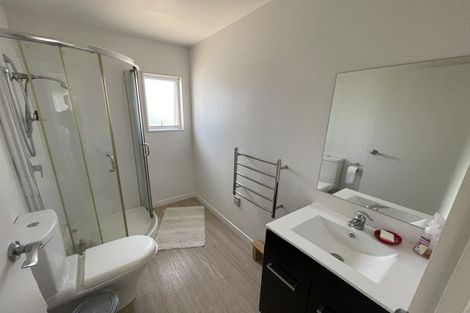 Photo of property in 105a Stanley Road, Glenfield, Auckland, 0629