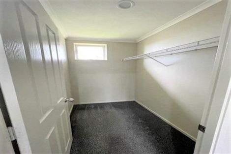 Photo of property in 24 Duckworth Road, Papakura, 2110