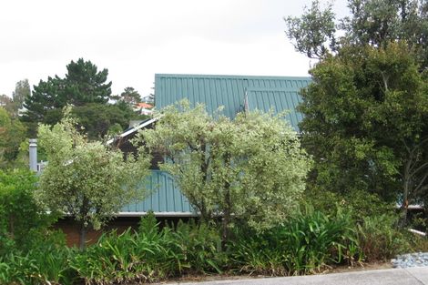 Photo of property in 2/38 Heathcote Road, Castor Bay, Auckland, 0620