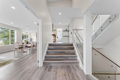 Photo of property in 25 Para Close, Fairview Heights, Auckland, 0632