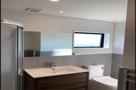 Photo of property in 66c Delta Avenue, New Lynn, Auckland, 0600