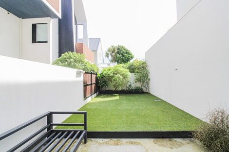 Photo of property in 76 Brougham Street, Mount Victoria, Wellington, 6011