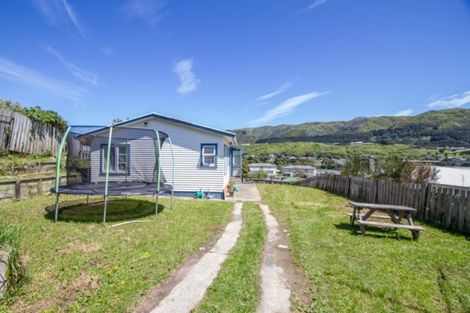 Photo of property in 9 Anthony Street, Tawa, Wellington, 5028