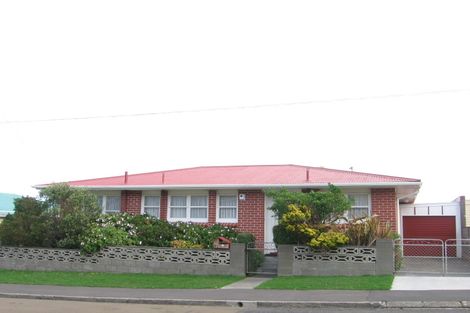 Photo of property in 19 Baylands Drive, Newlands, Wellington, 6037