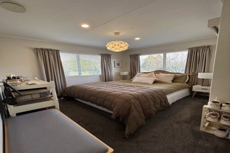 Photo of property in 17 Baillie Crescent, Carterton, 5713