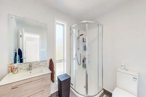 Photo of property in 92 Silverstream Road, Crofton Downs, Wellington, 6035