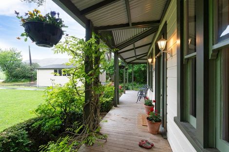 Photo of property in 70 Tokomaru Road East, Tokomaru, Palmerston North, 4474