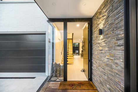 Photo of property in 6a Kohanga Road, Mangere Bridge, Auckland, 2022