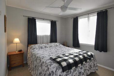 Photo of property in 63 Victoria Street, Carterton, 5713