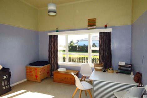 Photo of property in 153 Peel Street, Westport, 7825