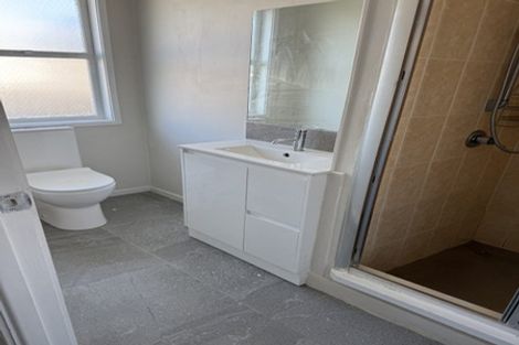 Photo of property in 19 Ribblesdale Road, Henderson, Auckland, 0612