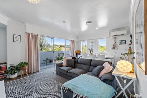 Photo of property in 2/110 Sartors Avenue, Browns Bay, Auckland, 0630