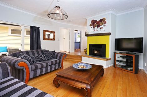 Photo of property in 77 Waima Crescent, Titirangi, Auckland, 0604