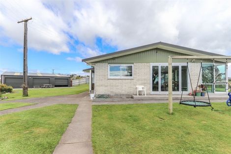 Photo of property in 2599 Mountain Road, Tariki, Stratford, 4394