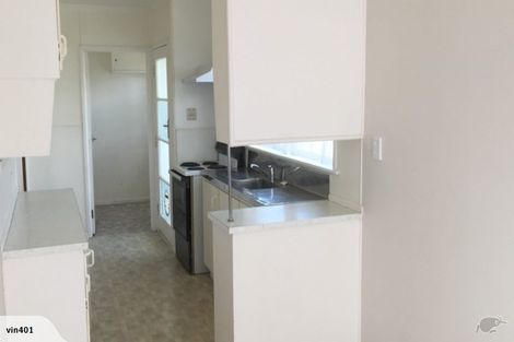 Photo of property in 19 Pendlebury Street, Green Bay, Auckland, 0604