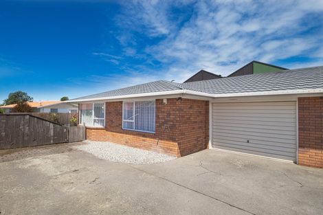 Photo of property in 3/5 Broadbent Street, Riccarton, Christchurch, 8041