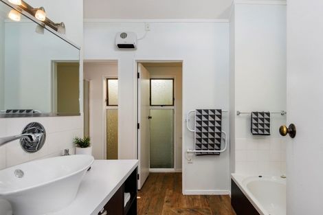 Photo of property in 16 Forrester Drive, Welcome Bay, Tauranga, 3112