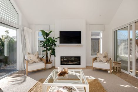 Photo of property in 12 Willow Lane, Acacia Bay, Taupo, 3385