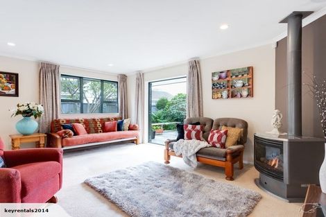 Photo of property in 2a Redwood Street, Elderslea, Upper Hutt, 5018