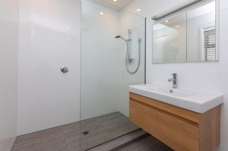 Photo of property in 31 Gleneagles Terrace, Ilam, Christchurch, 8053