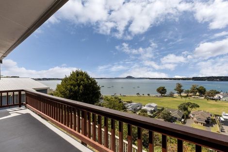 Photo of property in 87 Harbour View Road, Omokoroa, 3114