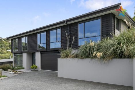 Photo of property in 58b Pekanga Road, Normandale, Lower Hutt, 5010
