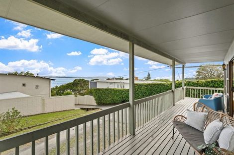 Photo of property in 19 Tindalls Bay Road, Tindalls Beach, Whangaparaoa, 0930