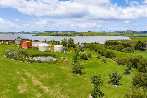 Photo of property in 24 Karakanui Road, Tinopai, Matakohe, 0593