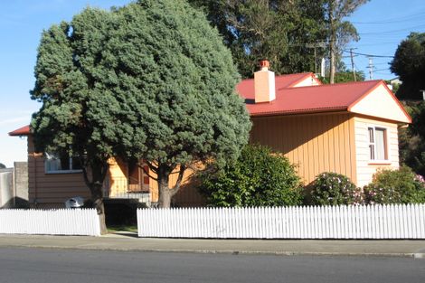 Photo of property in 105 Newlands Road, Newlands, Wellington, 6037