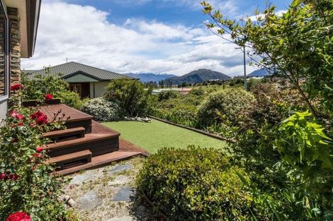 Photo of property in 3 Scaife Place, Wanaka, 9305