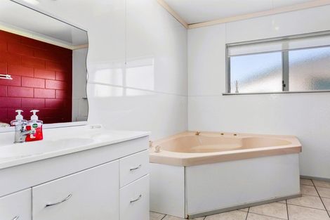 Photo of property in 163 Riverside Drive, Whakatane, 3120