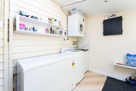 Photo of property in 20 Greenhithe Street, Waihola, Milton, 9073