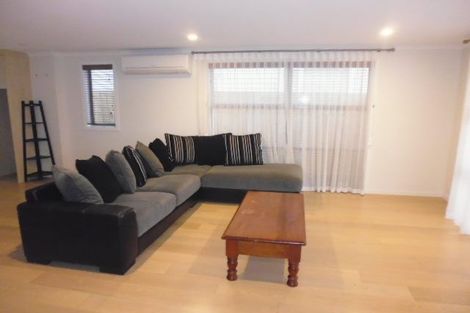 Photo of property in 47 Hollowout Street, Takanini, 2112