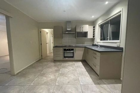 Photo of property in 2/70 Hattaway Avenue, Bucklands Beach, Auckland, 2012